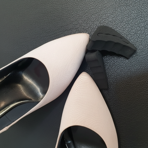 Copri punta della scarpa con tacco alto-paia di accessori per scarpe in spugna protezioni per le dita dei piedi - Product Image 1