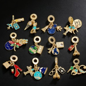 Pendentifs de bijoux électroplaqués en cuivre pur, multicolores, motifs Avion, Valise, Étoile de mer, Fille, breloques combinées DIY, pour le commerce transfrontalier - Product Image 2