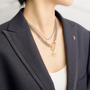 <span class=keywords><strong>Collana</strong></span> Multistrato Fashion all'Ingrosso con Ciondolo a Forma di <span class=keywords><strong>Sole</strong></span> con Occhi di Diamante in Lega d'Argento Placcata <span class=keywords><strong>Oro</strong></span>, Idea Regalo Gioiello per Uomo e Donna - Product Image 5