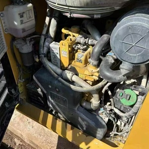 Chargeuse sur pneus d'occasion CAT 262D, 95% neuve, faible kilométrage, importée du Japon, modèles 226B, 246D - Product Image 6