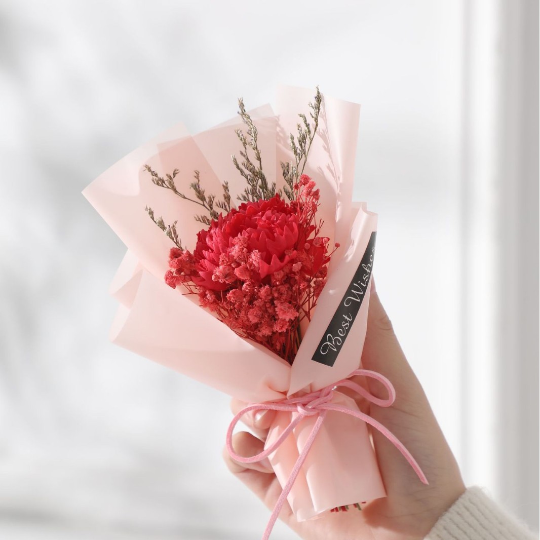 Papier rose œillet rouge