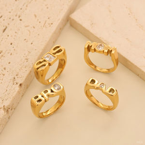 Anillos Impermeables para Madres con Letras MOM/DAD/<span class=keywords><strong>SIS</strong></span>/<span class=keywords><strong>BRO</strong></span>, Anillo Sello de Acero Inoxidable Chapado en Oro de 18k, Anillos de Lujo con Circonitas Cúbicas para Mujer - Product Image 5
