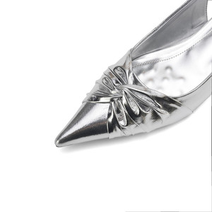 <span class=keywords><strong>Sandali</strong></span> Donna di Design alla Moda 2026 Nuovi Estivi con Punta Affusolata, <span class=keywords><strong>Sandali</strong></span> Eleganti di Alta Qualità, <span class=keywords><strong>Comodi</strong></span> con Tacco Basso, <span class=keywords><strong>Argento</strong></span> e Oro, Taglia 41 - Product Image 6