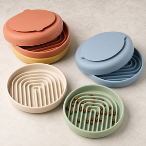 Alfombrilla y cuenco de silicona de grado alimenticio para mascotas, resistente al desgaste, para alimentación lenta de perros y gatos. - Product Image 2