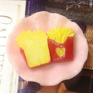 Mini cabujones de resina con forma de patatas fritas, de base plana, para decoración DIY de juguetes, abalorios, dijes, decoración para teléfonos y slime - Product Image 2