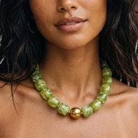Collier tendance bohème d'été, collier coloré et volumineux, collier ras du cou tendance multicolore avec grandes perles en résine pour femmes
