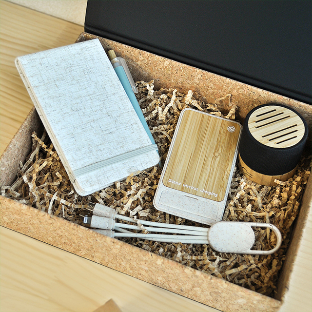 Black Cork Kraft Box Modern UV Printed Customized Eco-friendly Promotional Office Gifts for Memo Speaker Charging Pen