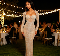 Robe de soirée moulante plissée mi-longue pour femme, couleur nude, en maille ornée de strass, à bretelles spaghetti, col en V, style corset cœur, pour soirée et bal de promo