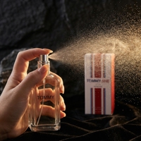Eau de Parfum Florale Fruitée, Parfum Personnalisé, Développement d'Échantillons OEM, Emballage pour Nouvelles Marques de Parfums, Fabricant de Parfums