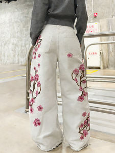 Jeans pour femmes personnalisés, jeans blancs délavés à l'acide, jeans taille basse pour femmes - Product Image 6