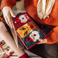 Vente en gros 3 paires chaussettes de noël chaudes d'hiver pour femmes avec boîte cadeau