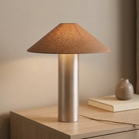 Lampe de table LED en métal à brancher, forme conique, pour chevet ou bureau