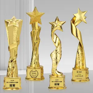 جوائز جوائز المدرسة للبيع من المصنع بالاتحاد الأوروبي للطالب جوائز على شكل تاج من الراتينج
