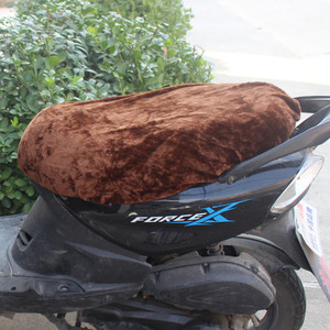 Housse de siège de Scooter en flanelle épaisse et pelucheuse, coussin d'hiver bleu pour protection du siège de moto et Scooter électrique - Product Image 3