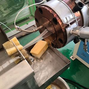 <span class=keywords><strong>PVC</strong></span> Kenar Bandı Ekstrüzyon Hattı Üretim Ekipmanları Plastik Profil Ekstrüderi - Product Image 3