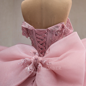 Robe de bal rose bonbon Rsm261073 pour fête de 15 ans, en dentelle avec appliques florales 3D, tulle scintillant et traîne chapelle - Product Image 6