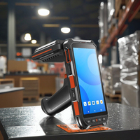 AH4 Android 13 UHF RFID Reader Writer 4GB 5.5 pouces Barcode Scanner PDA avec étanchéité IP65 pour la gestion de la vente au détail WIFI en stock