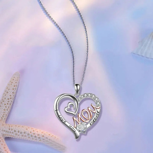 Collana per mamma con doppio cuore bicolore, elegante gioiello minimalista alla moda, regalo per la festa della mamma - Product Image 5