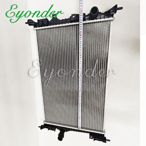 Radiateur de refroidissement du moteur du réservoir d'eau pour Citroën <span class=keywords><strong>C4</strong></span> <span class=keywords><strong>Grand</strong></span> <span class=keywords><strong>Picasso</strong></span> Peugeot 3008 308 1609961580 3639410 9678711180 - Product Image 3