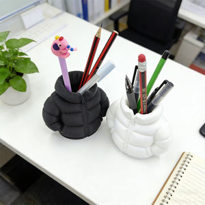 Portalápices con Forma de Chaqueta Acolchada Impresa en 3D, Organizador Creativo de Escritorio para Bolígrafos, <span class=keywords><strong>Brochas</strong></span> de <span class=keywords><strong>Maquillaje</strong></span>, Decoración para el Hogar y la Oficina, Color Aleatorio - Product Image 4