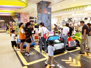 İndirimli aydınlatma büyük Kiddy binmek siyah renk pil oyuncak polis arabası çocuk Ride-on pil kumandalı çarpışan arabalar ile uzaktan - Product Image 6
