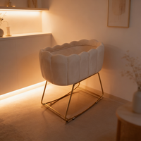 Lit bébé berçant PZCN HOME, moderne et luxueux, en tissu velours, avec panier, co-dodo, avec pieds en métal et barrière de lit