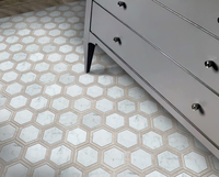 Mosaïque de marbre personnalisée au jet d'eau motif de marbre naturel sans couture mosaïque de marbre hexagone