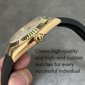 Montre pour homme classique de très haute qualité. L'accessoire standard pour hommes matures. Montre mécanique haut de gamme pour homme - Product Image 3