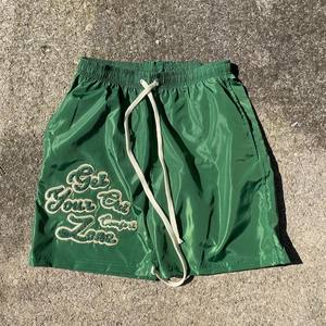 Short personnalisé pour femmes Short de gym pour femmes en nylon 100% Short coupe-vent brodé en chenille - Product Image 2