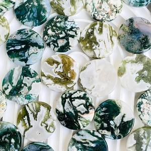 Ornement en tranche ronde d'agate mousse drusée, artisanat en pierres précieuses de guérison, vente en gros pour la décoration - Product Image 2