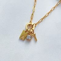 Bracelet à breloques en chaîne trombone eManco en acier inoxydable avec pendentifs lettre A, fleur, papillon, carré, cristal, numéro 7 et abeille
