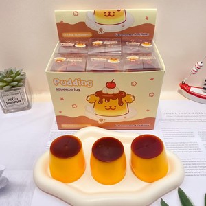 Jouet anti-stress créatif et réaliste en forme d'arachide, fait main, moelleux et croustillant, à remontée lente, avec son de craquement. - Product Image 6