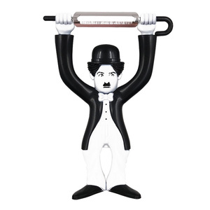 Éplucheur de fruits noir de style Charlie Chaplin, design européen-américain, lame en acier inoxydable, corps en plastique, passe au lave-vaisselle - Product Image 5