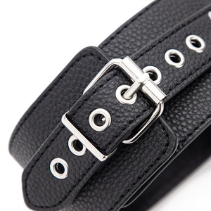 Collier en cuir noir avec anneaux métalliques pour adultes, accessoire de bondage sexy - Product Image 3