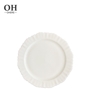 Set di Piatti Irregolari di Lusso Fatti <span class=keywords><strong>a</strong></span> <span class=keywords><strong>Mano</strong></span> in Fine Porcellana Nuovo Design Servizio di Piatti Bianchi Sottopiatto da Matrimonio per Eventi, Catering e Noleggio - Product Image 4