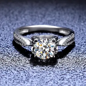 批发价格阳光D vvs白色moissanite宝石0.5ct 1ct S925纯银moissanite钻石经典六爪戒指