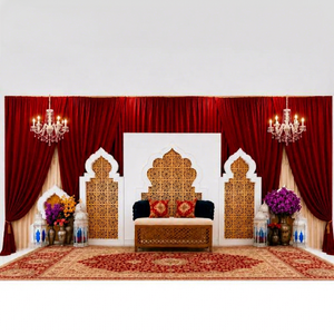 Scène de réception de mariage en fibre de verre haut de gamme pour la décoration de scène de mariage indien avec piliers de fond ornés - Product Image 1