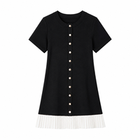Robe en tricot noire pour femme avec bordure contrastante, manches courtes, col rond, mini, marque privée, vente en gros