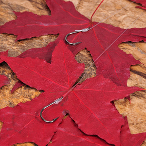 ชุดเบ็ดตกปลาอิซึแบบสองตัวเบ็ด 10 ชุด พร้อมสายผูกสำเร็จ สำหรับตกปลาในน้ำจืด แม่น้ำ ใช้เหล็กกล้าคาร์บอนสูง - Product Image 4