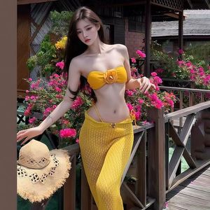 <span class=keywords><strong>Bikini</strong></span> de dos piezas con estampado floral en amarillo jengibre para vacaciones en la isla, traje de baño de tres piezas adelgazante para aguas termales para mujer - Product Image 4