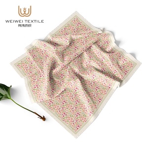 Venta al por mayor personalizado Malasia cuadrado Tudung Bawal brillante diseño bufanda musulmana mujeres algodón gasa impresión <span class=keywords><strong>Hijab</strong></span> - Product Image 4
