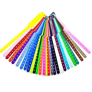 Braccialetto impermeabile in PVC di plastica a buon mercato con identificazione personalizzata braccialetti in vinile per eventi
