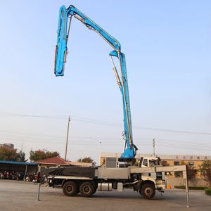 Pompes à béton JIUHE 20m 25m 30m 38m 52m 58m 62m 70m Camion pompe à béton à flèche à vendre - Product Image 1