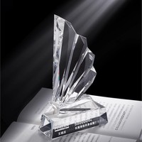 Trophée de voile en cristal de 40mm sur mesure Médaille en forme de bateau à aile en verre créative pour enfants Cadeau de gravure sculpté en forme spéciale