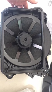 Remplacement du haut-parleur de subwoofer arrière pour Audi A6 S6, panneau inférieur de l'enceinte arrière - Product Image 4