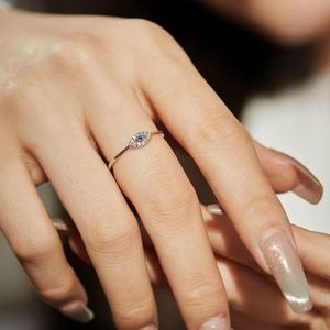 Bague Dylam minimaliste en argent sterling 925 plaqué rhodium, ajustable, délicate, avec motif œil bleu, pour femme et adolescente - Product Image 4