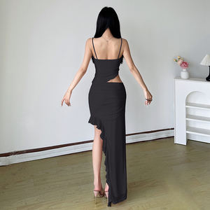 Vestido Largo Elegante de Tirantes con Diseño Asimétrico de Color Sólido, Estilo Vacacional, con Aberturas en la Cintura y Volantes de Malla - Product Image 5