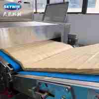 RVS Biscuitproductielijn Machine Nieuw 100-1250kg/u Capaciteit Multifunctioneel Bloem- en Melkgebaseerd Eenvoudige Bediening