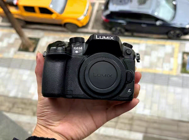 Pana sonic GH4 Original Second hand Used Camera DSLR Professional Digital Camera with battery and battery charger