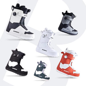 Vente en gros Bottes de <span class=keywords><strong>snowboard</strong></span> Boucle latérale à laçage rapide Sangle en fil d'acier Unisexe Chaud Antidérapant - Product Image 1